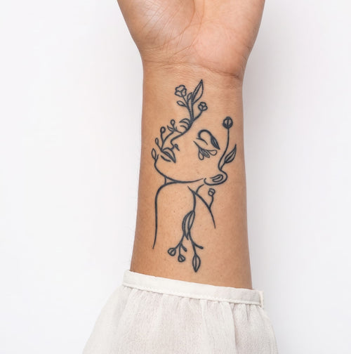 Tatouage ephemere femme au jagua durée jusqu'à 2 semaines effet réaliste et résistant à l'eau